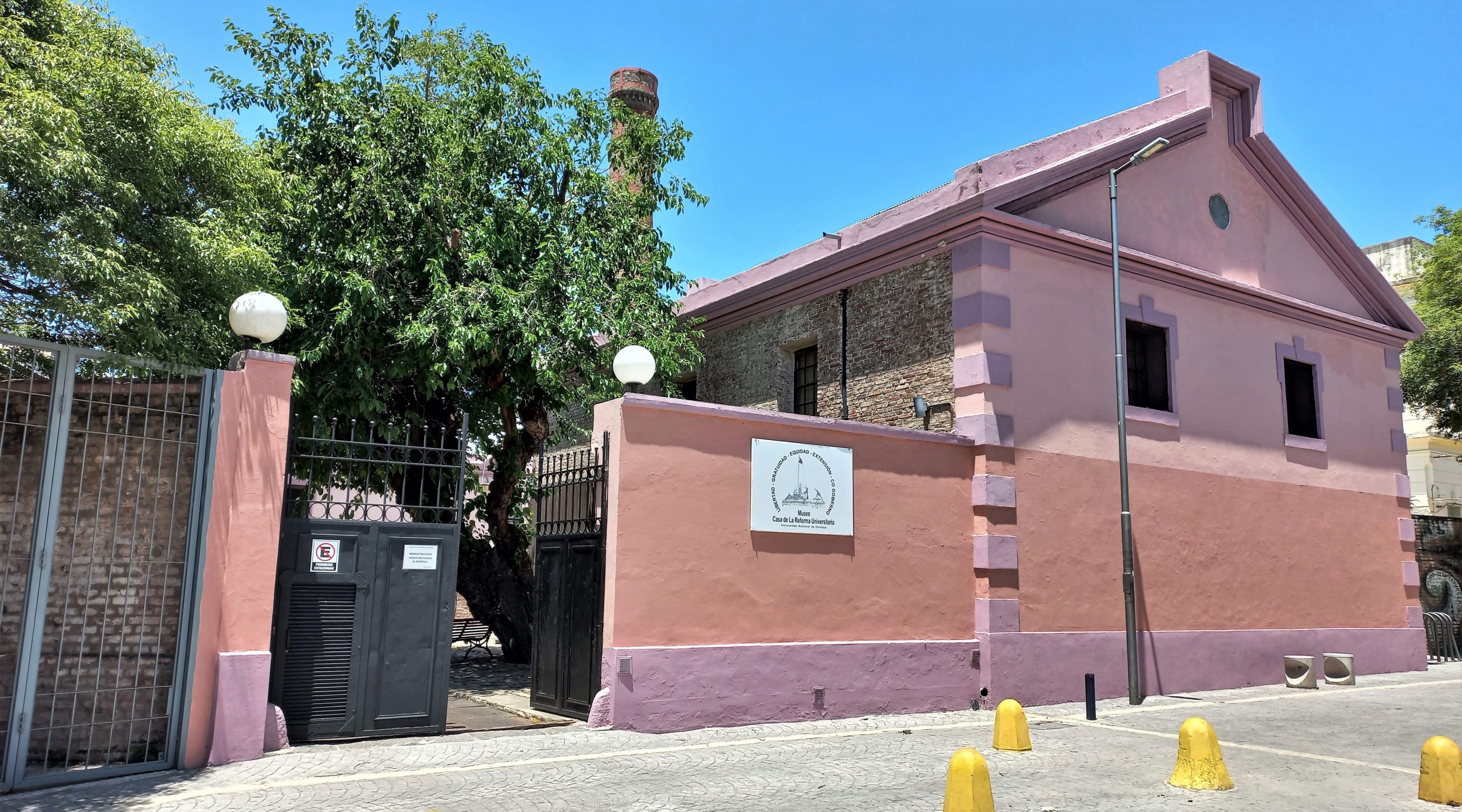 1. Fachada Museo